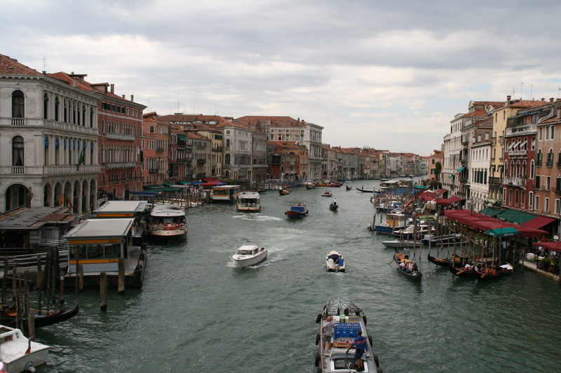 gondola, day, sky, canal grande, nautical vessel, water, tourism, nature, travel destinations, channel, mode of transportation, residential district, moored