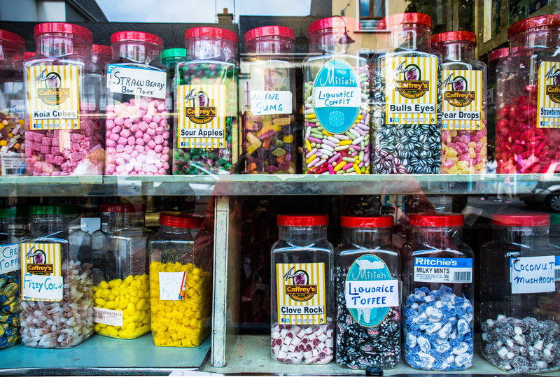 store, window, bottles, 2K, glass - material, multi colored, sale, food, assorted, western script, candy, transparent, retail display, ireland, abundance