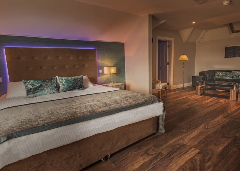 4K, flooring, electric lamp, luxury, absence, ceiling, home, wood, bedroom, home interior, killarney, brooklodge, wood - material, illuminated, architecture