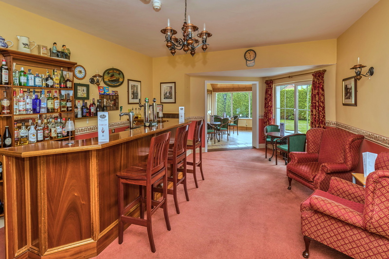 absence, window, ceiling, hotel, carpet - decor, built structure, chandelier, killarney, house, tiled floor, brooklodge, indoors, no people, table, luxury