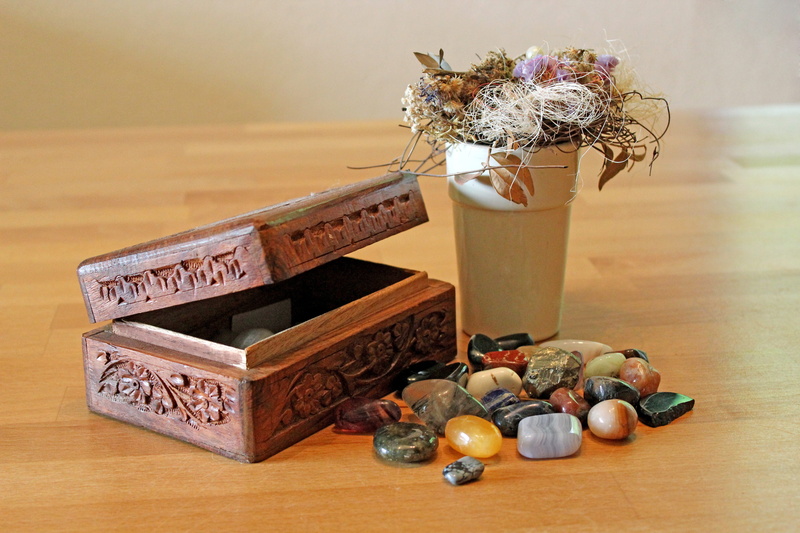 Stones, healing stone, container, flower arrangement, indoors, tumble stones, freshness, food, vase, objects/Equipment, flower, decoration, Gems, flowering plant