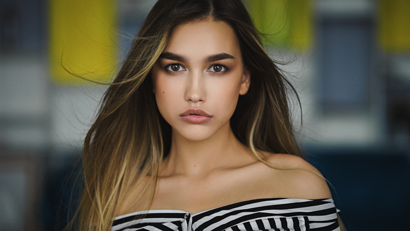 front view, hair, contemplation, young women, human face, looking at camera, body part, bare shoulders, brown hair, beauty, young adult, long hair, juicy lips