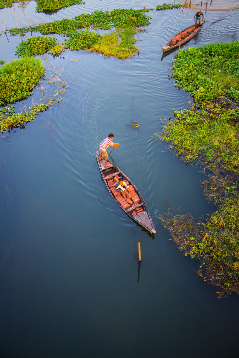 wooden, river, watercrafts, black, transportation, people, floating, fishing, floating on water, fishermen, mode of transportation, 5K, plant, lake, freshwater