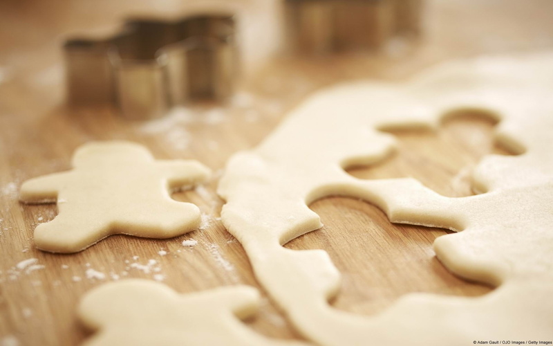 table, holiday, christmas, windows, selective focus, freshness, shape, design, food, embryo, temptation, close-up, pastry cutter, cookies, desktop, sweet food