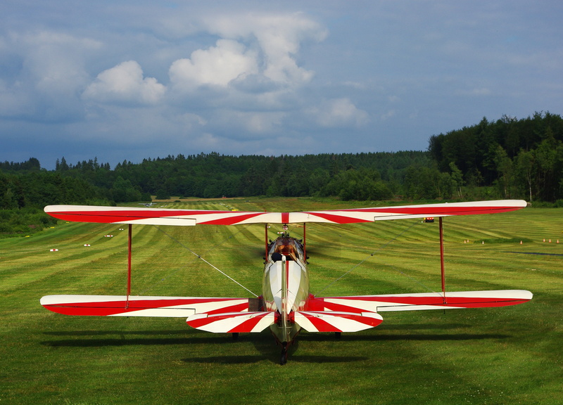 light aircraft, red, sunlight, biplane, sky, lifestyles, wings, aerobatics, runway, 4K, sport aircraft, day, green color, buoyancy, cloud - sky, airport