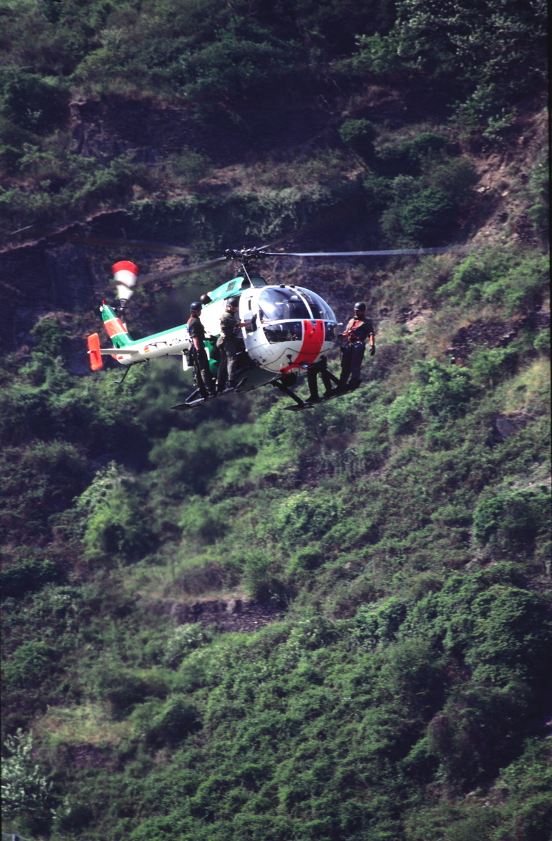 5K, Helicopter, sky, outdoors, mountain, helmet, police helicopter, aviation, flying, than police, mid-air, motion, recreational pursuit, helicopter, mode of transportation