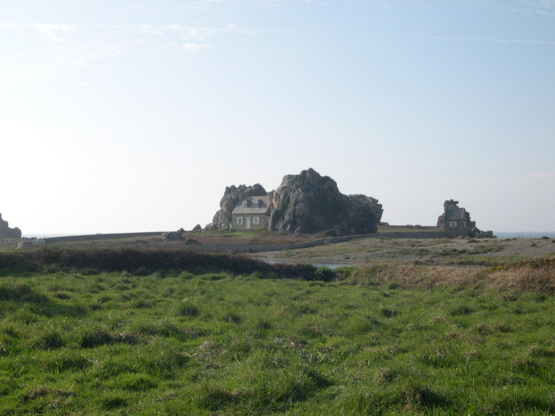 1080P, rockhouse, architecture, rock, france, house, bretagne, nature and landscapes