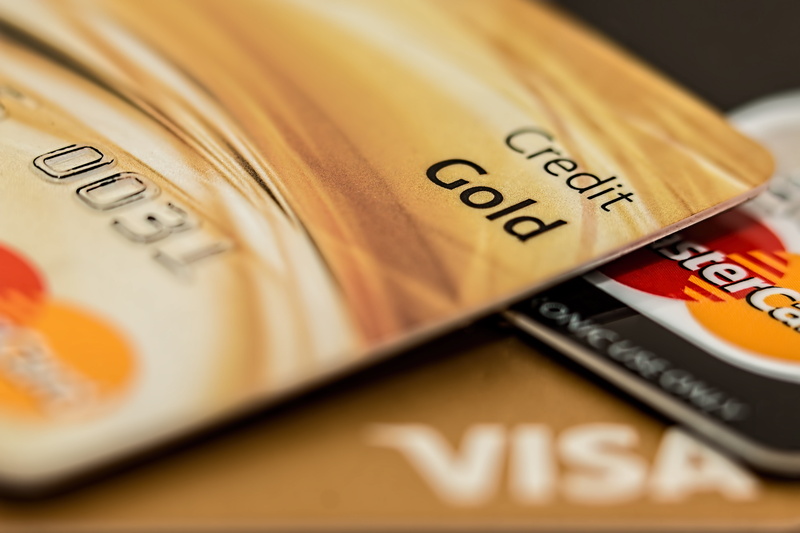 pay, banking, commerce, card, bank, social issues, purse, evidence, small group of objects, credit card, shopping, purchase, group of objects, master card