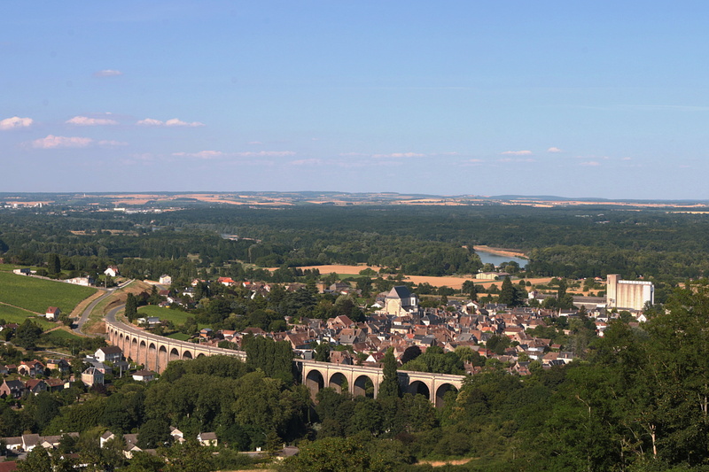 bridge, cityscape, outdoors, town, loire, wines, plant, built structure, building exterior, house, city, sancerre, high angle view, townscape, residential district