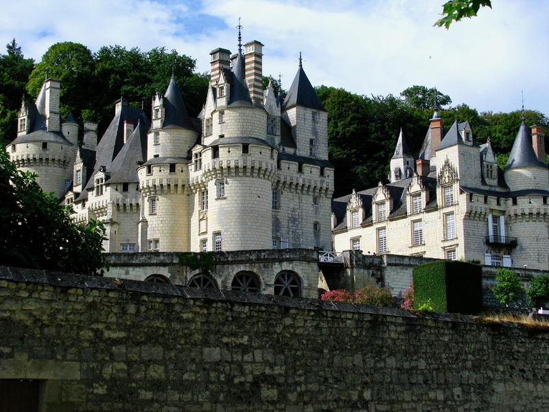 plant, the past, france, building, building exterior, place of worship, gothic style, nature, tree, religion, 2K, architecture, chateau ussé, built structure