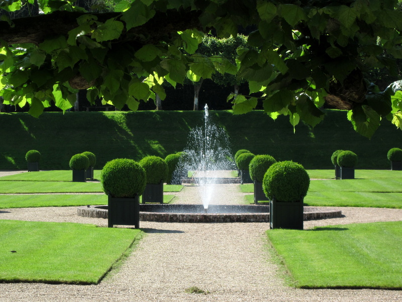 footpath, france, château de villandry, renaissance, bushes, 2K, castle, green color, growth, tree, water, spraying, outdoors, gardens, near, fountain