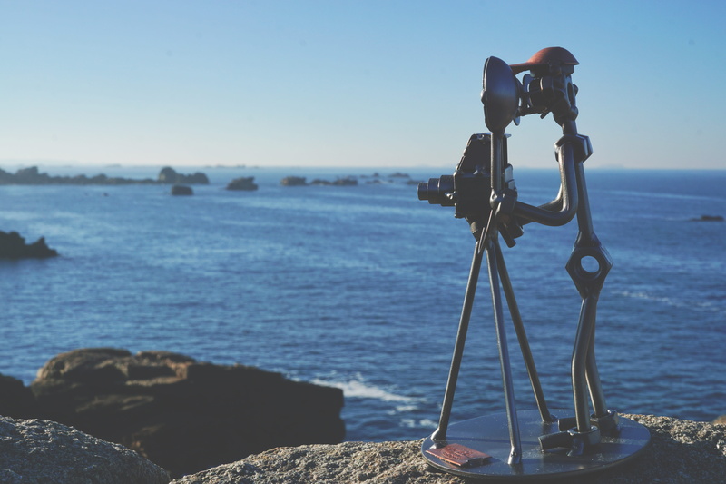 water, camera - photographic equipment, photographing, beach, sky, land, nature, photographer, plate, horizon over water, bolt, rock, france, sea, flash