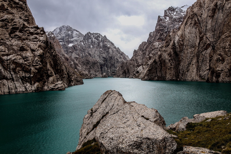 mountain range, cliff, formation, beauty in nature, tranquility, day, sea, outdoors, 4K, scenics - nature, rock - object, sky, rocky coastline, nature