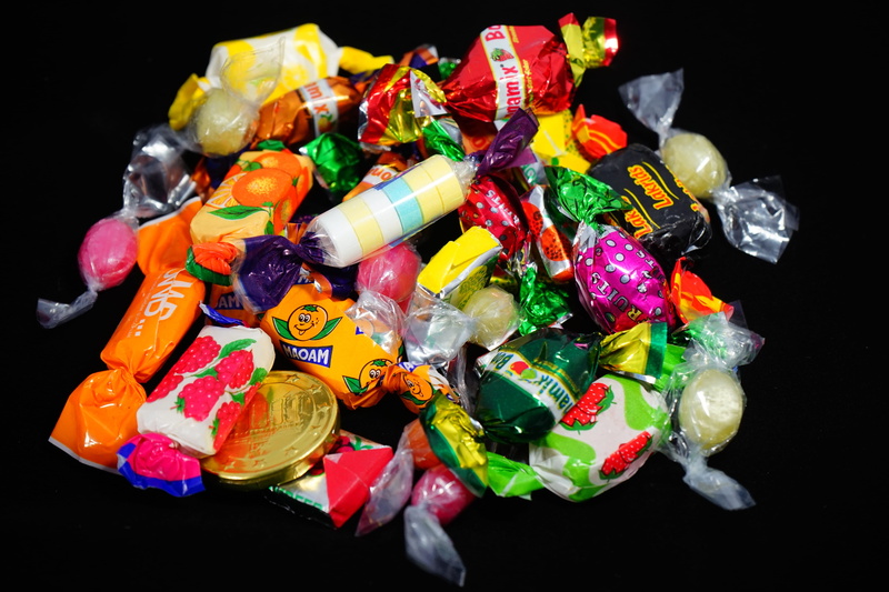 sucking candies, unhealthy eating, christmas, colorful, close-up, 5K, Treat, abundance, Sweets, no people, variation, sweet, confectionery, sweet food