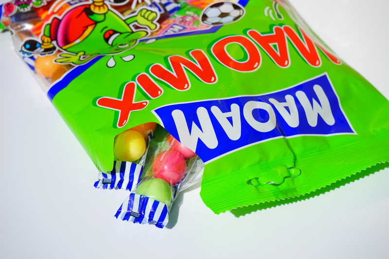 candy, colorful, dental caries, studio shot, sweet food, hand made sweets, fruit, inflatable, no people, chewing gum, open, maomix, sucking candies, color