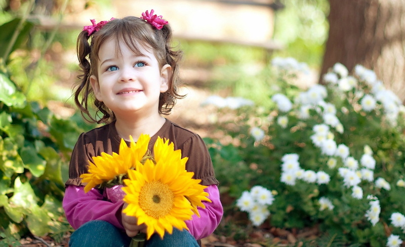 green Color, beauty, mood, child, day, emotion, joy, flowers, children, freshness, lifestyles, happiness, multi Colored, beauty In Nature