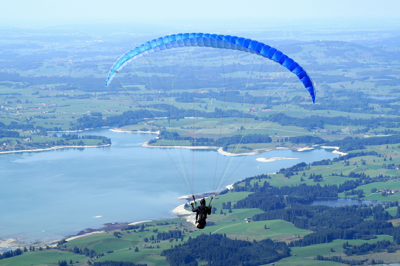 adventurer, float, nature, day, blue, dom, water, extreme sports, joy, hobby, high, paraglider, waters, skydiving, mid-air, paragliding, outdoors, real people