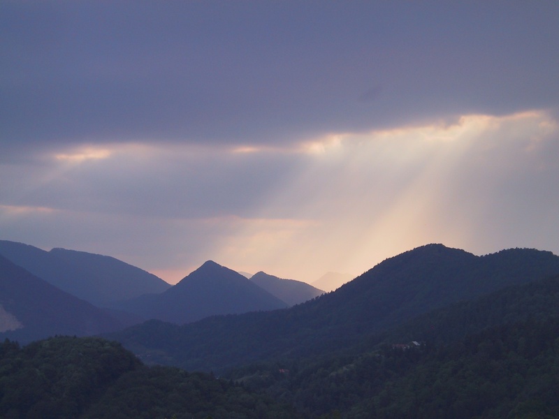 rays, beauty in nature, tranquil scene, remote, mountain range, silhouette, no people, rain, mountain, 1080P, majestic, scenics, outdoors, covered, mountain peak