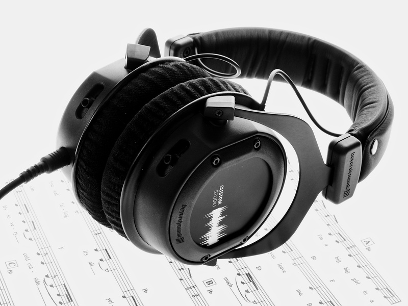 high angle view, helmet, sheet music, Sound, Hifi, no people, song, Audio, 4K, paper, business, close-up, notenblatt, mp3, accuracy, industry, equipment