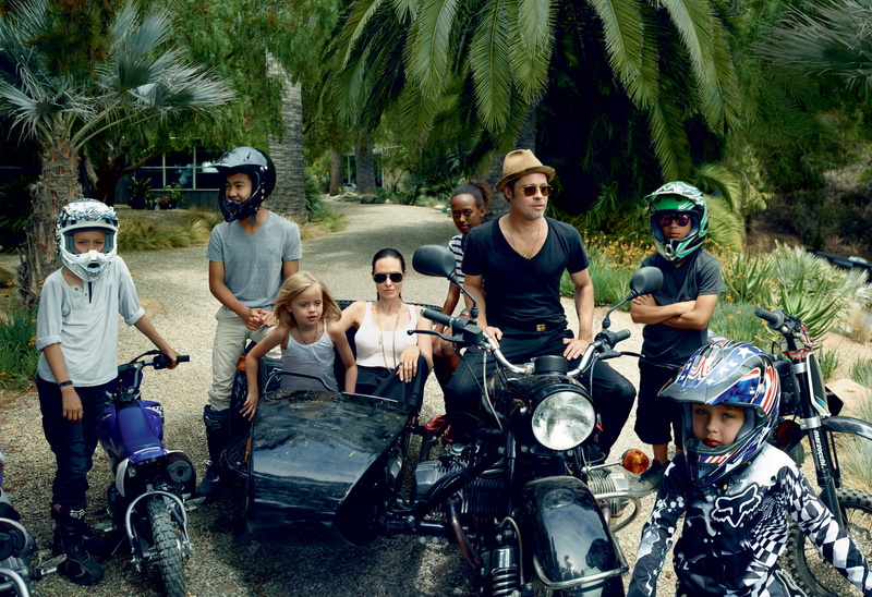 people, group Of People, tree, cycling, cheerful, sport, sports Helmet, adult, Brad Pitt, actors, black, helmet, street, Vogue, portrait, biker, t, crash helmet
