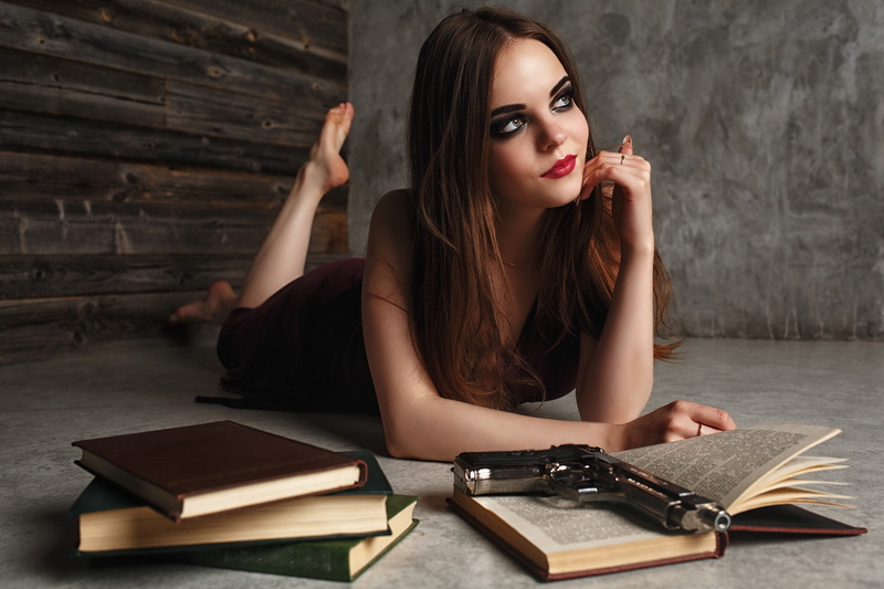 books, 500px, gun, 1080P, girls with guns, women, Yri Filichkin