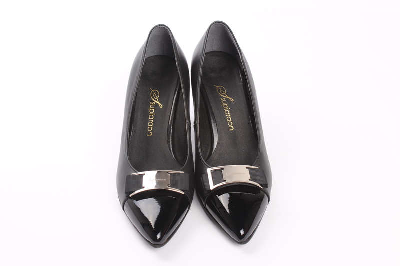 clothing, personal accessory, 5K, Gas, cut out, high heels, close-up, no people, patent, two objects, dress shoe, black shoe, luxury, indoors, menswear
