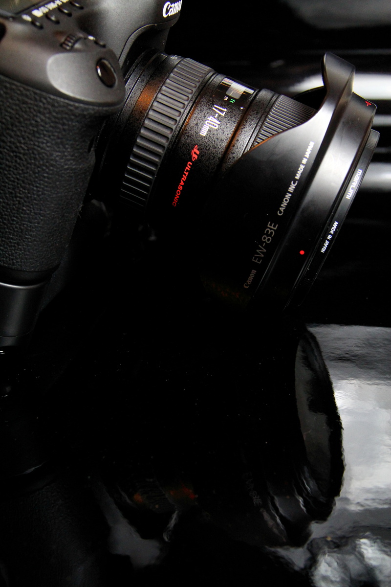 table, retro styled, black Color, camera - Photographic Equipment, veneered eye airport, airport, close-up, focus on foreground, technology, still life