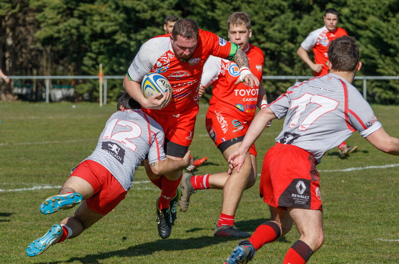 sports uniform, teamwork, sports clothing, cooperation, clothing, team sport, red, 5K, soccer uniform, soccer, sports team, full length, players, people