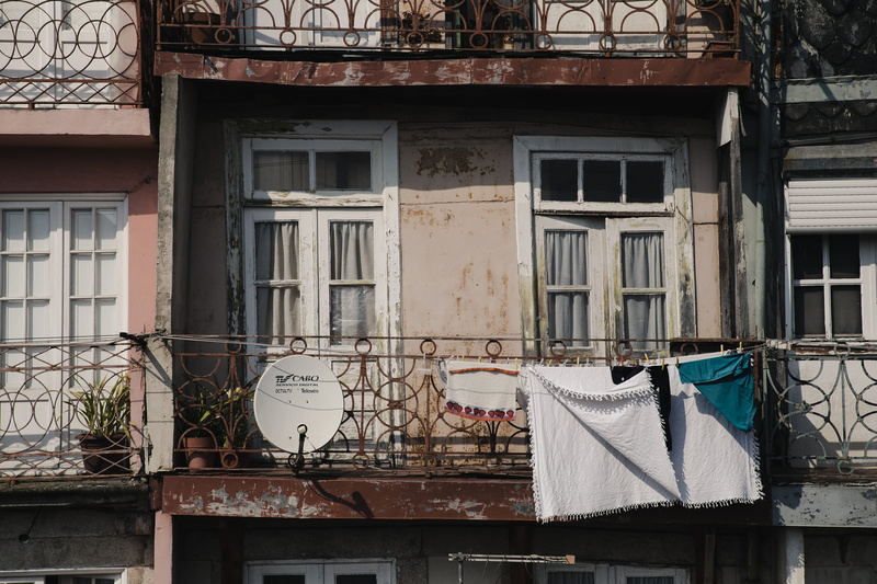 residential district, building, old paint, 5K, railing, old veneer, balcony, no people, laundry, door, mounted, white, rusty, porto, building exterior