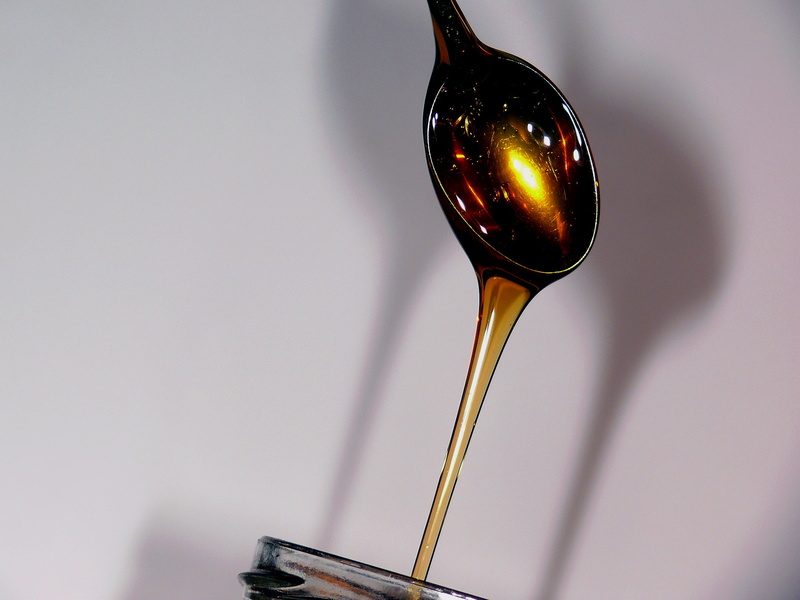 honey jar, honey, kitchen utensil, refreshment, wine, spoon, honeyed, no people, copy space, still life, honey dipper, drink, nectar, food, alcohol, bottle