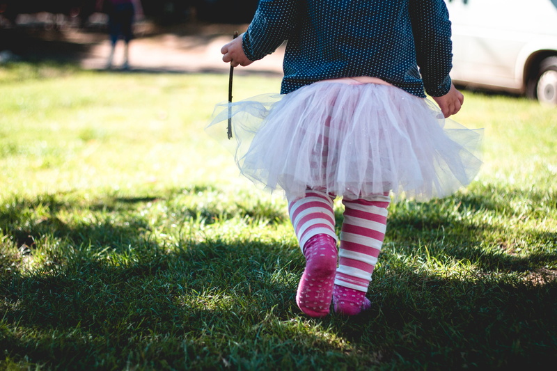 5K, teal, day, rear view, lifestyles, wearing, green grass, polka, sock, outfit, girls, walking, childhood, land, women, striped, sleeved, grass, pink