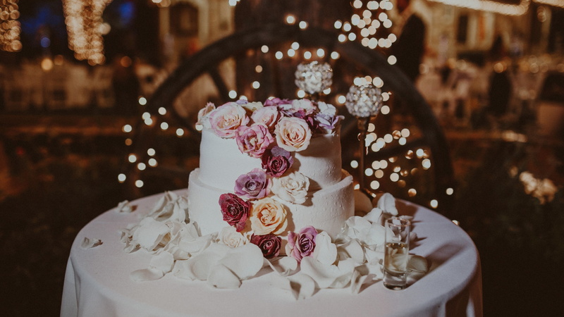 tier, flowers, floral, white, fondant, wedding cake, round, toppings, table, 4k, cake, 4K