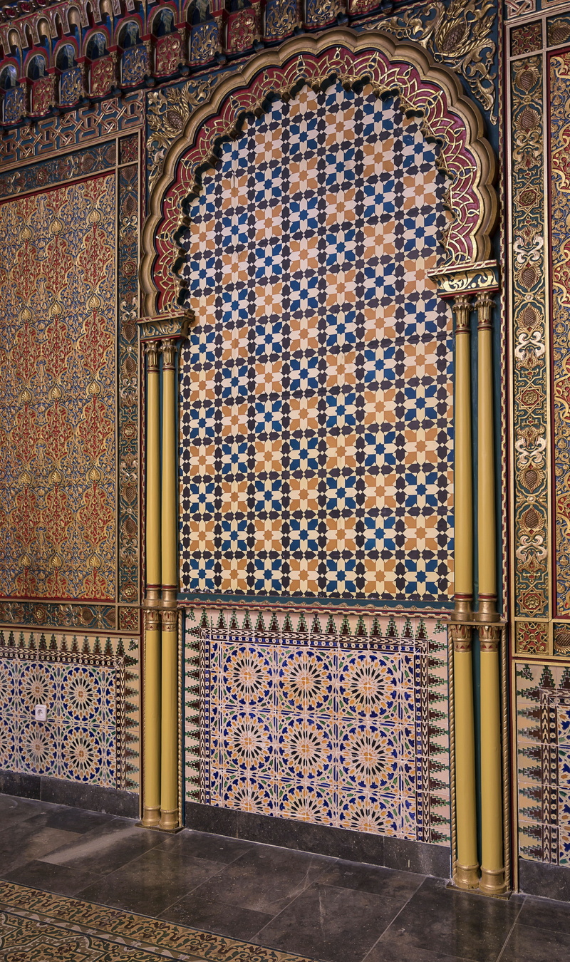 floral pattern, built structure, 5K, building, the past, decoration, closed, building exterior, ornate, safety, style arabesque, wall, history, old, entrance