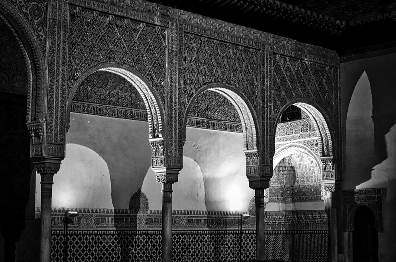 building, no people, outdoors, building exterior, belief, city, architectural column, the past, arched, history, architecture, travel, government, alhambra