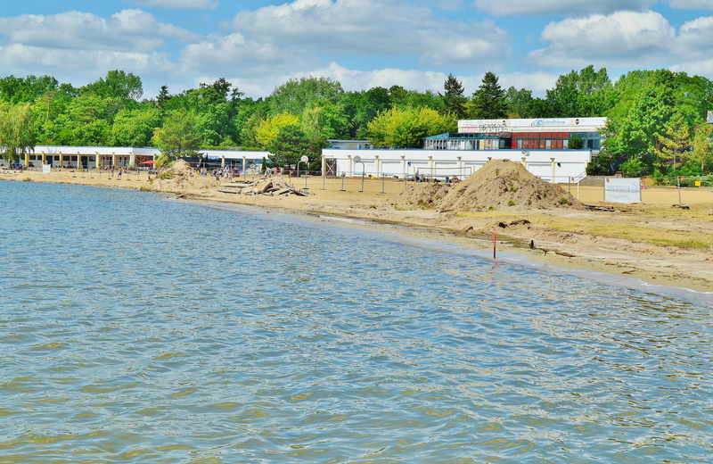 sea, Müggelsee, day, 5K, locked, scenics - nature, incidental people, strandbad, no people, architecture, sky, land, water, built structure, 2015, summer