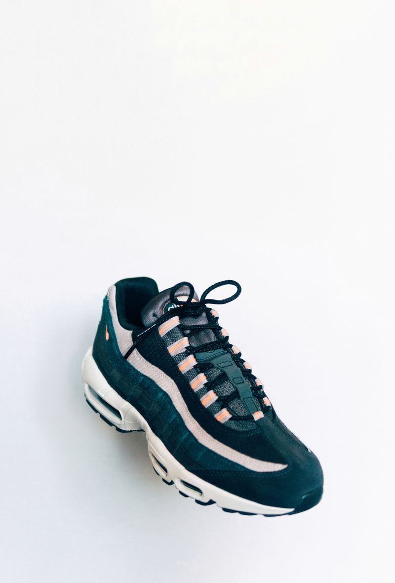 indoors, compatibility, white, max, studio shot, nike, sport, leather, personal accessory, two objects, fashion, air, shoelace, clothing, no people, white color