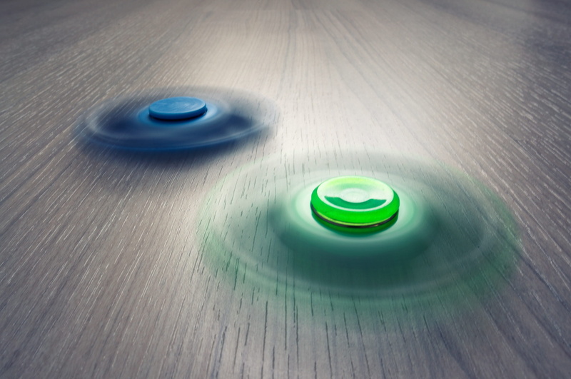 sign, relaxation, trend, horizontal, toy, gadget, anxiety, at the edge of, focus, water, 2K, energy, nature, Spinner, close-up, consumerism, green color