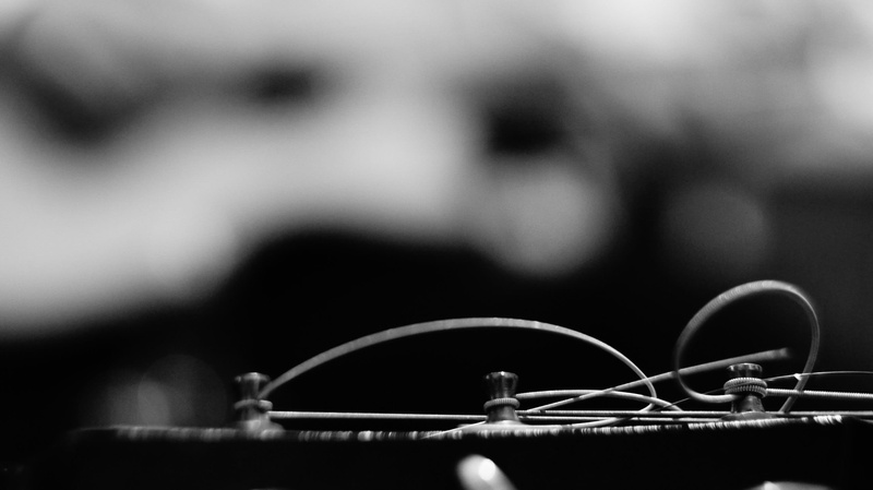 strings, dark, bw, depth of field, connection, close-up, tangled, focus on foreground, string, thread, arts culture and entertainment, 2K, communication