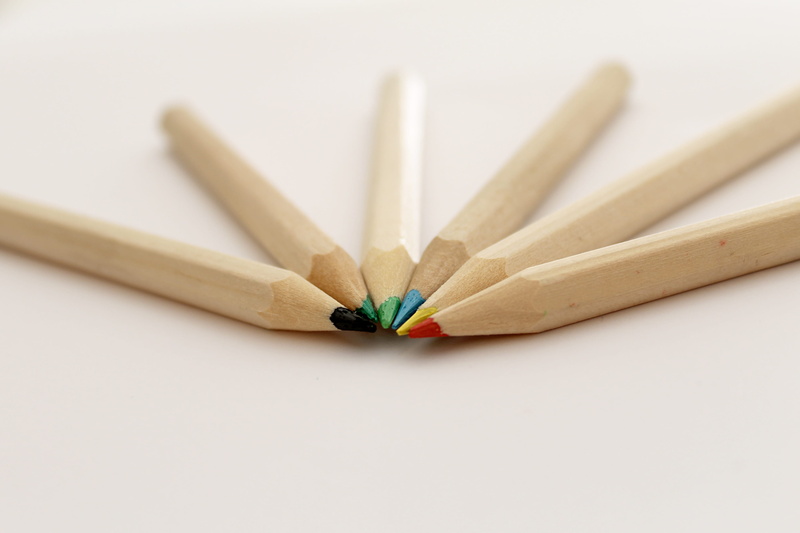 palette, shift, writing instrument, group of objects, no people, blue, cut out, colored pencil, education, sketch, selective focus, lens, multicolor, rosa