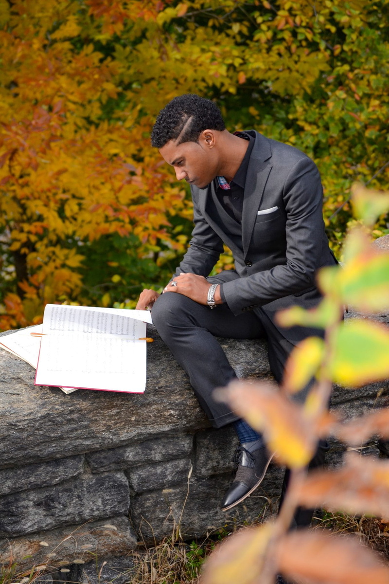 young men, autumn, relaxation, fashion, fall leaves, read, selective focus, plant, outdoors, man, trees, suit, reading, park, males, leisure activity, tree