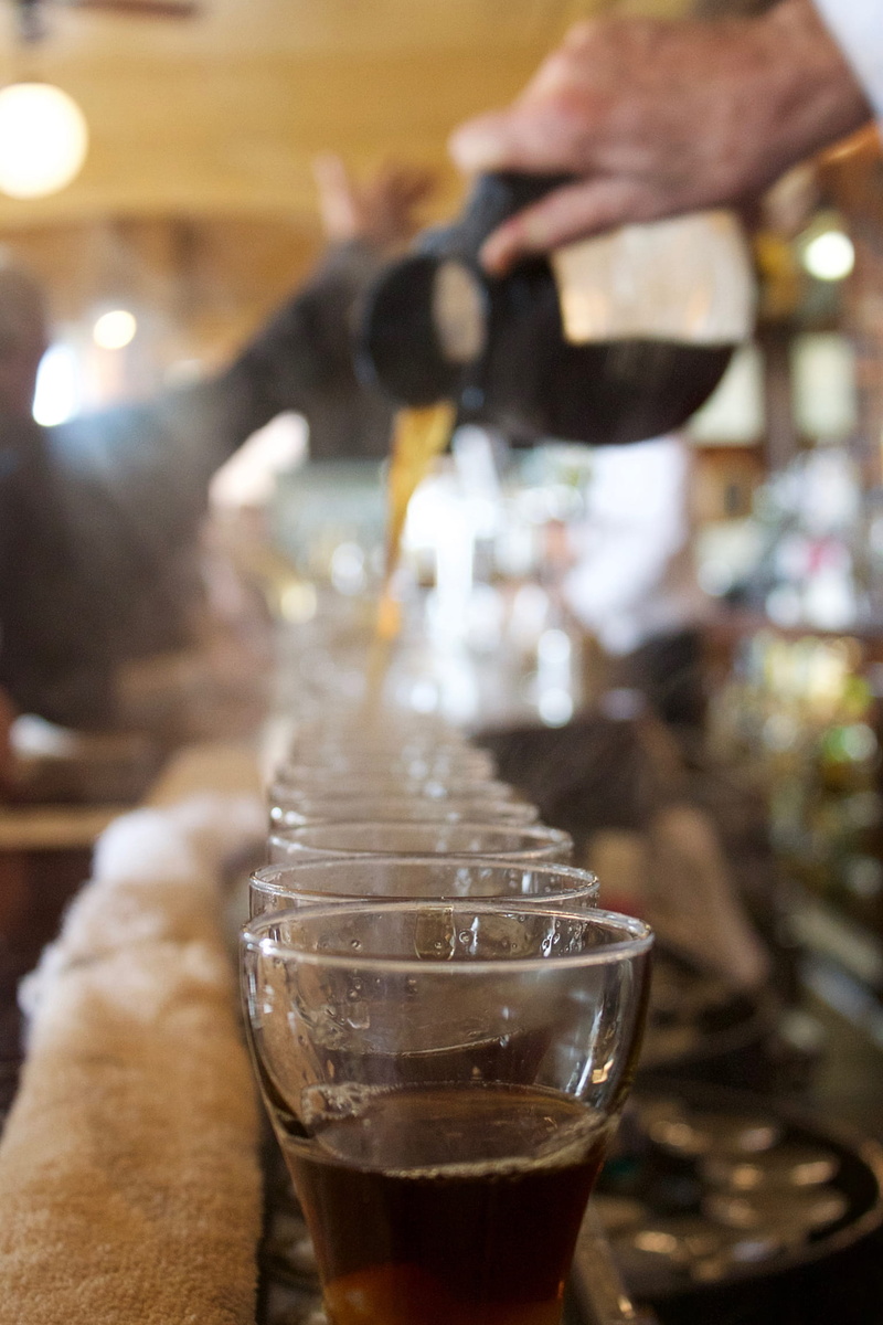 irish, glass, real people, indoors, drinking glass, 1080P, california, incidental people, finger, hand, refreshment, vista, one person, buena vista, bar