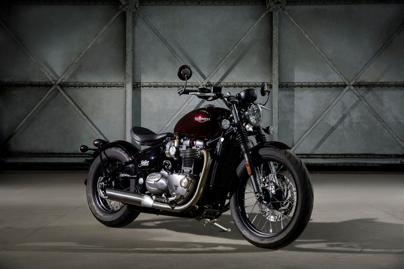 leather, road, garage, outdoors, motorcycle, metal, triumph bonneville 4k awesome, retro styled, black color, city, mode of transportation, architecture
