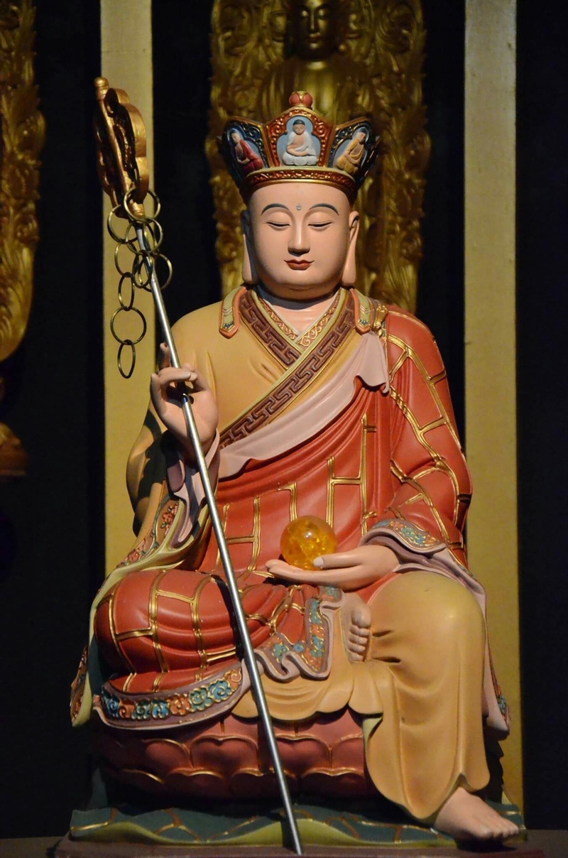 indoors, architecture, spirituality, built structure, belief, representation, human representation, buddhism, buddha statues, male likeness, building, place of worship