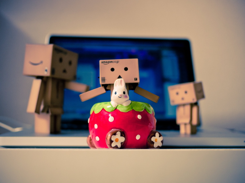 brown, f1.7, three, Panasonic, ダンボ, strawberry, 20mm, figurine, tokyo  japan, 兎, ceramic, rabbit, ウサギ, GF1, toy, Danbo, carton, 日本, 東京, 4K