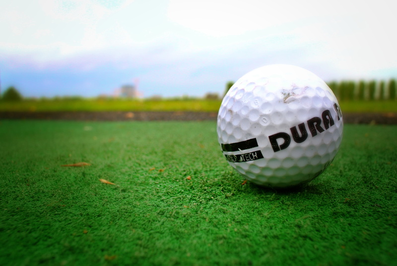 Du, outdoors, f/2.8, grass, white, 2K, Pancake, sport, green, Golfball, Makro, Macro, Focus, Nikon 1 J1, golf, field, golf Course, golf Ball, green grass