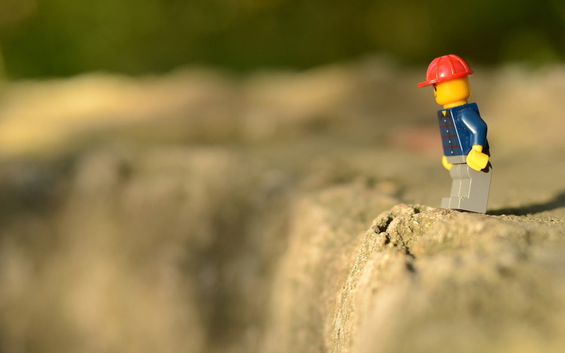 small guy, 1080P, guy, small, lego, hat, red, hotel, red hat