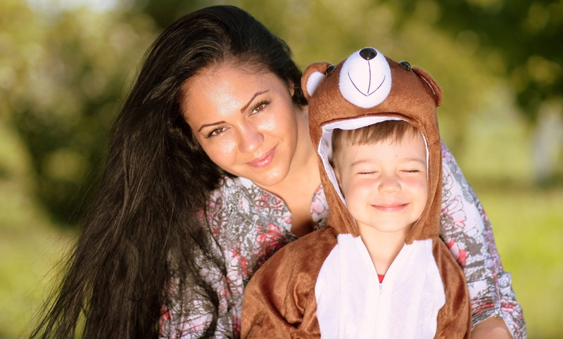 mom, family with one child, women, love, innocence, child, adult, teddy bear, portrait, 2K, long hair, animal, emotion, childhood, girls, son, wearing