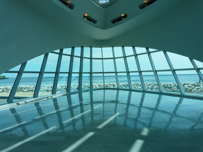 forward, milwaukee, window, swimming, day, santiago calatrava, nature, blue, photo, arial, no People, milwaukee art museum, building, water, transportation