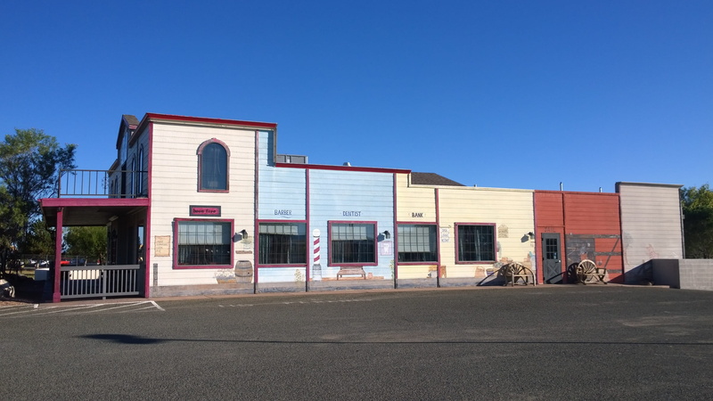 retail, architecture, Travel, Color, facade, city, built structure, consumerism, home ownership, day, store, United States, outdoors, no people, small business