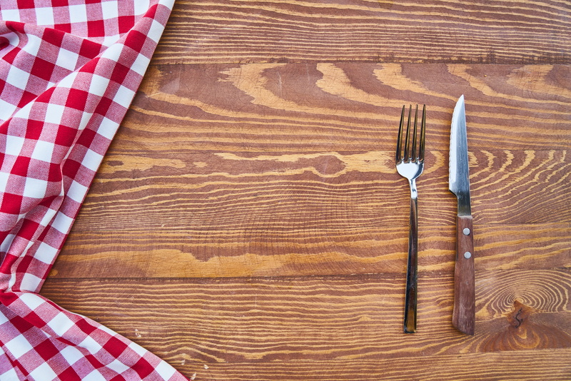 copy space, texture, checked pattern, studio, tablecloth, food, design, wood - material, eating utensil, 8K, macro, cover, vivid color, setting